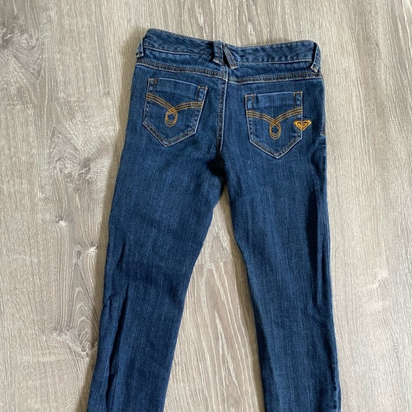 ✨ Girls Roxy Jeans ✨ - Picture 4 of 5